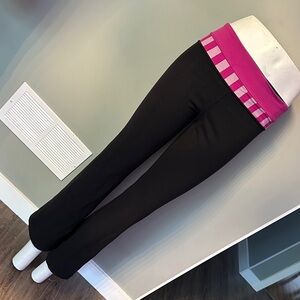 Lululemon size 8 Yoga Pants